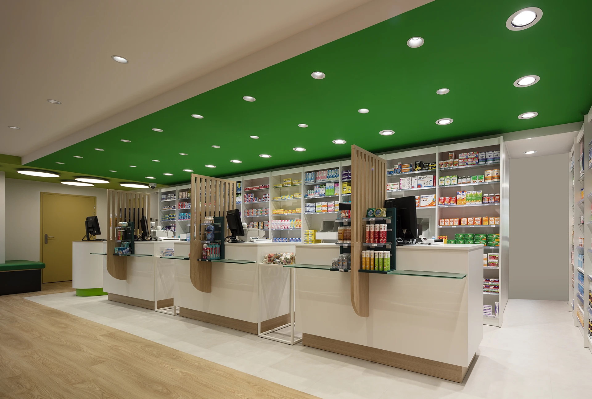 Pharmacie Ollioulaise 6 Pharmacie Ollioulaise Francia - Realizzazione ThKohl